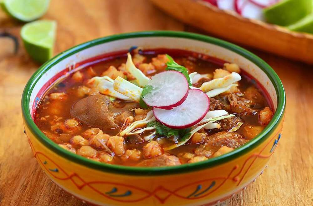 Pozole rojo fácil y rápido - Gastronomía Mexicana